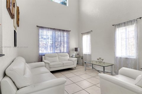 Casa en venta en Homestead, Florida, 4 dormitorios, 209.59 m2 № 2032924 - foto 6