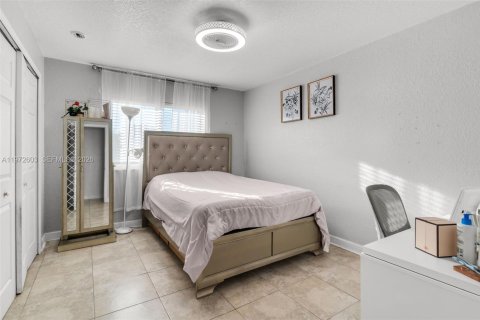 Casa en venta en Homestead, Florida, 4 dormitorios, 209.59 m2 № 2032924 - foto 21