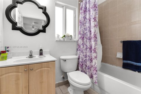 Casa en venta en Homestead, Florida, 4 dormitorios, 209.59 m2 № 2032924 - foto 16