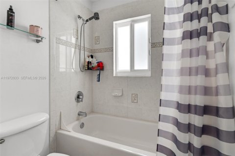 Casa en venta en Homestead, Florida, 4 dormitorios, 209.59 m2 № 2032924 - foto 20