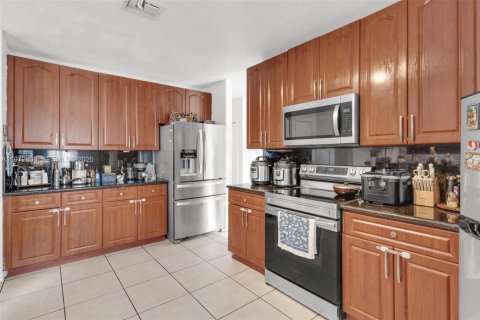 Casa en venta en Homestead, Florida, 4 dormitorios, 209.59 m2 № 2032924 - foto 12