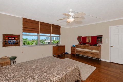 Condo in Fort Lauderdale, Florida, 3 bedrooms  № 2300785 - photo 16