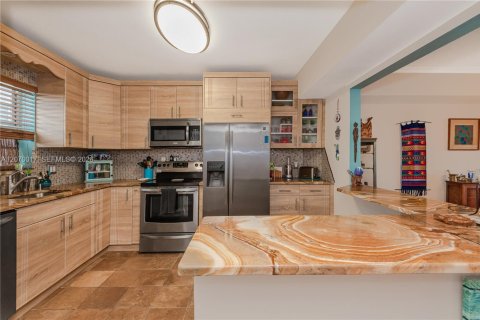 Condo in Fort Lauderdale, Florida, 3 bedrooms  № 2300785 - photo 5