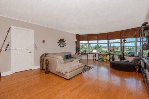 Condo in Fort Lauderdale, Florida, 3 bedrooms  № 2300785 - photo 11