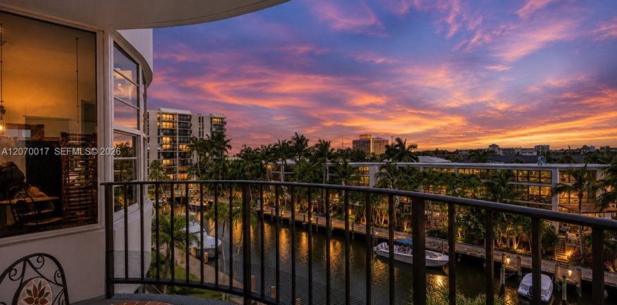Condo in Fort Lauderdale, Florida, 3 bedrooms  № 2300785