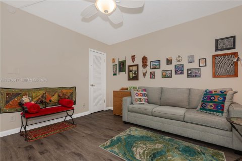 Condo in Fort Lauderdale, Florida, 3 bedrooms  № 2300785 - photo 26