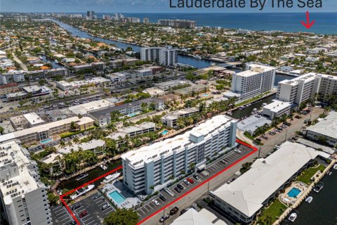 Condo in Fort Lauderdale, Florida, 3 bedrooms  № 2300785 - photo 2