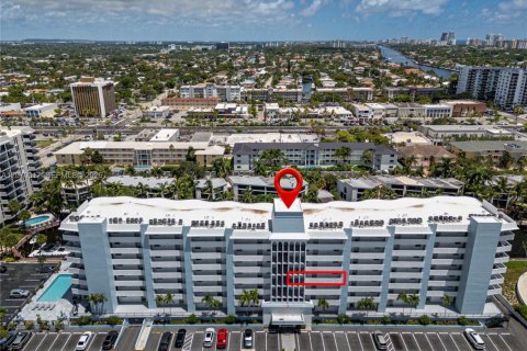 Condo in Fort Lauderdale, Florida, 3 bedrooms  № 2300785 - photo 30