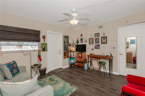 Condo in Fort Lauderdale, Florida, 3 bedrooms  № 2300785 - photo 25