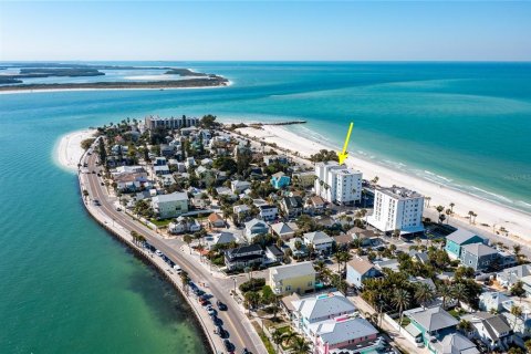 Condominio en alquiler en Saint Pete Beach, Florida, 2 dormitorios, 93.83 m2 № 1245939 - foto 24