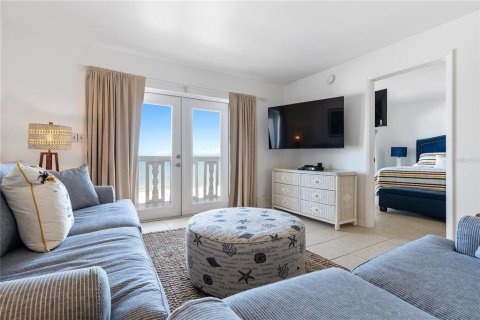 Condominio en alquiler en Saint Pete Beach, Florida, 2 dormitorios, 93.83 m2 № 1245939 - foto 12