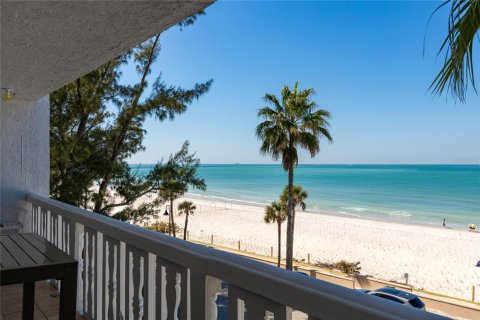 Condominio en alquiler en Saint Pete Beach, Florida, 2 dormitorios, 93.83 m2 № 1245939 - foto 13