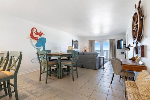 Condominio en alquiler en Saint Pete Beach, Florida, 2 dormitorios, 93.83 m2 № 1245939 - foto 17