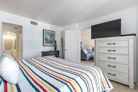 Condominio en alquiler en Saint Pete Beach, Florida, 2 dormitorios, 93.83 m2 № 1245939 - foto 5
