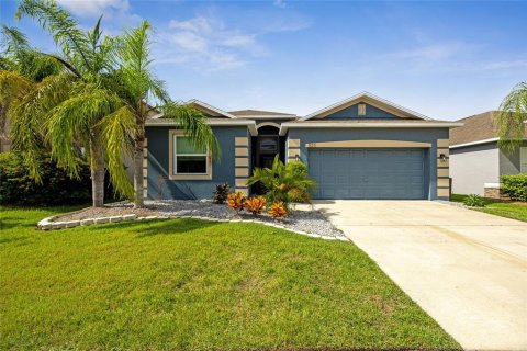 House in Ruskin, Florida 4 bedrooms, 184.41 sq.m. № 1883275 - photo 1