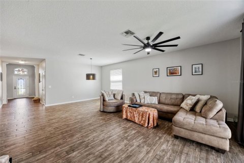House in Ruskin, Florida 4 bedrooms, 184.41 sq.m. № 1883275 - photo 8