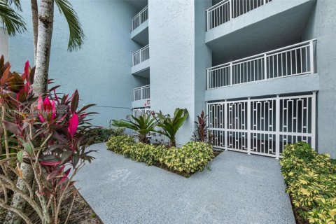 Снять в аренду кондоминиум в Плантация, Флорида 1 спальня, 60.94м2, № 1966678 - фото 19