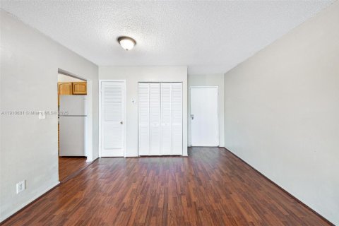 Снять в аренду кондоминиум в Плантация, Флорида 1 спальня, 60.94м2, № 1966678 - фото 8