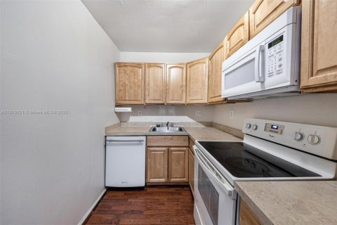 Снять в аренду кондоминиум в Плантация, Флорида 1 спальня, 60.94м2, № 1966678 - фото 11