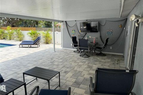 House in Bradenton, Florida 3 bedrooms, 109.25 sq.m. № 2396272 - photo 15