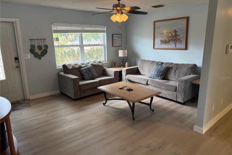 House in Bradenton, Florida 3 bedrooms, 109.25 sq.m. № 2396272 - photo 30