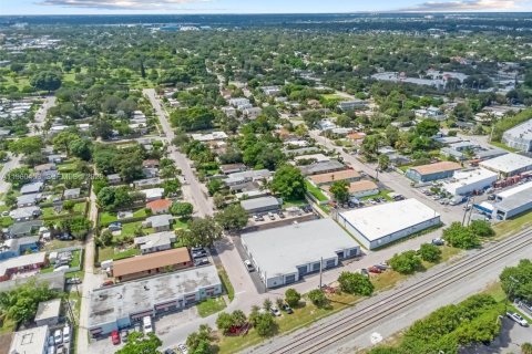 Commercial property in Fort Lauderdale, Florida № 2027605 - photo 14