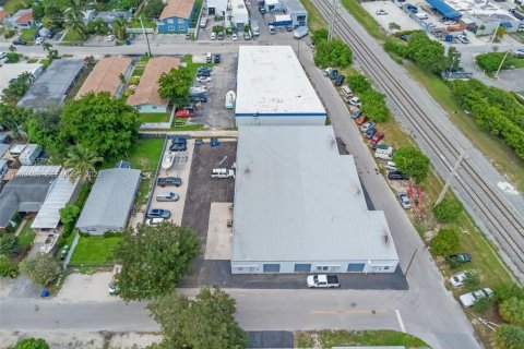 Commercial property in Fort Lauderdale, Florida № 2027605 - photo 9