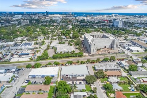 Commercial property in Fort Lauderdale, Florida № 2027605 - photo 19
