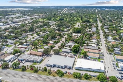 Commercial property in Fort Lauderdale, Florida № 2027605 - photo 25