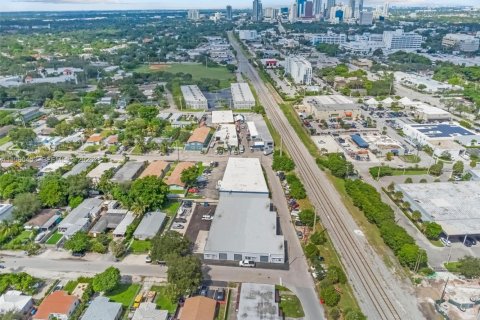 Commercial property in Fort Lauderdale, Florida № 2027605 - photo 16
