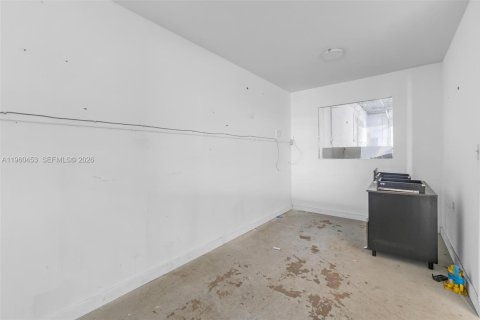 Commercial property in Fort Lauderdale, Florida № 2027605 - photo 29