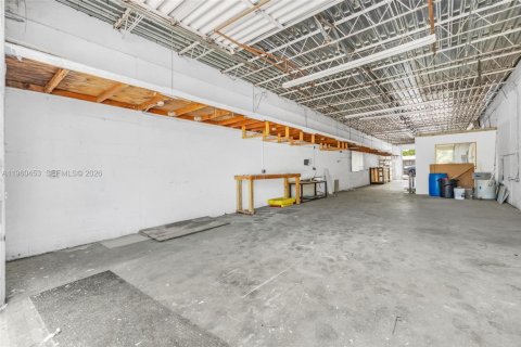 Commercial property in Fort Lauderdale, Florida № 2027605 - photo 28