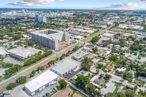 Commercial property in Fort Lauderdale, Florida № 2027605 - photo 21
