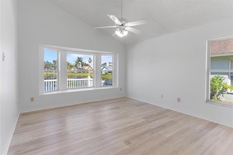 Villa ou maison à vendre à Tampa, Floride: 3 chambres, 133.41 m2 № 2388597 - photo 11