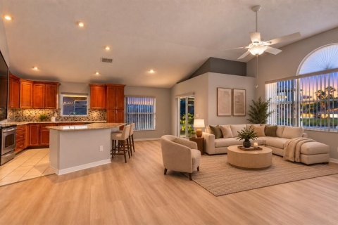 Villa ou maison à vendre à Tampa, Floride: 3 chambres, 133.41 m2 № 2388597 - photo 8