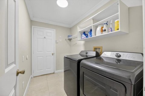 House in Apollo Beach, Florida 4 bedrooms, 195.56 sq.m. № 1876792 - photo 17