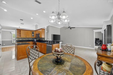 House in Apollo Beach, Florida 4 bedrooms, 195.56 sq.m. № 1876792 - photo 16