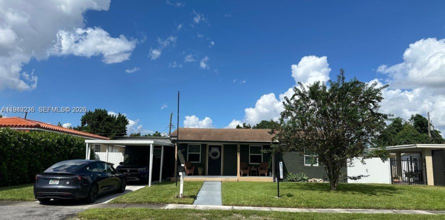 Villa ou maison à Hialeah, Floride 4 chambres, 104.24 m2 № 2000202