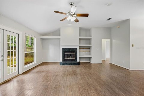 Villa ou maison à louer à Gainesville, Floride: 3 chambres, 165.09 m2 № 2410429 - photo 14