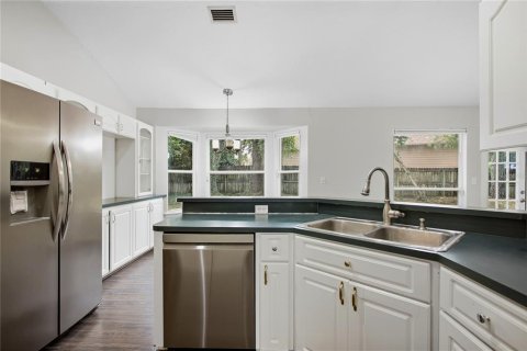 Villa ou maison à louer à Gainesville, Floride: 3 chambres, 165.09 m2 № 2410429 - photo 23