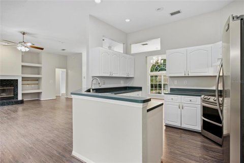Villa ou maison à louer à Gainesville, Floride: 3 chambres, 165.09 m2 № 2410429 - photo 24
