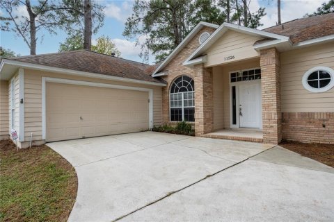 Villa ou maison à louer à Gainesville, Floride: 3 chambres, 165.09 m2 № 2410429 - photo 6