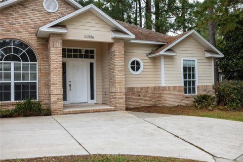 Villa ou maison à louer à Gainesville, Floride: 3 chambres, 165.09 m2 № 2410429 - photo 4
