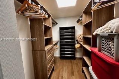 Condo in Miami Beach, Florida, 2 bedrooms  № 1994661 - photo 14