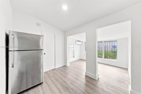 Appartement à louer à Miami, Floride: 46.45 m2 № 2265553 - photo 11