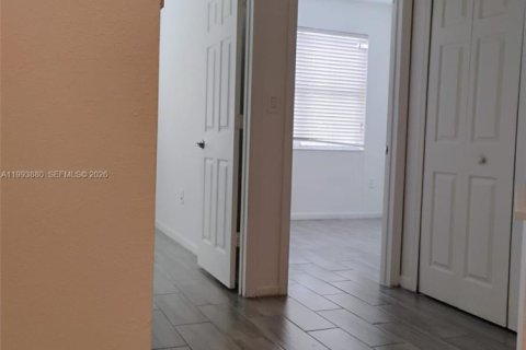 Copropriété à louer à Doral, Floride: 3 chambres, 118.91 m2 № 2055672 - photo 8