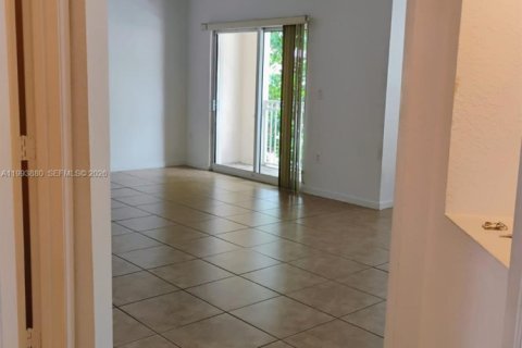 Copropriété à louer à Doral, Floride: 3 chambres, 118.91 m2 № 2055672 - photo 4