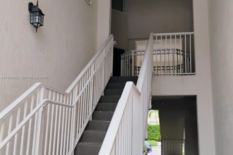 Copropriété à louer à Doral, Floride: 3 chambres, 118.91 m2 № 2055672 - photo 3