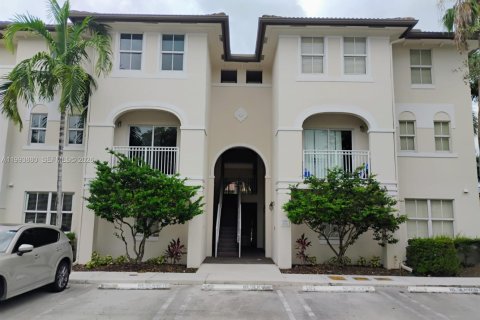Copropriété à louer à Doral, Floride: 3 chambres, 118.91 m2 № 2055672 - photo 2