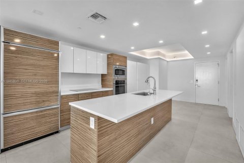 Condo in Miami, Florida, 2 bedrooms  № 2004594 - photo 8
